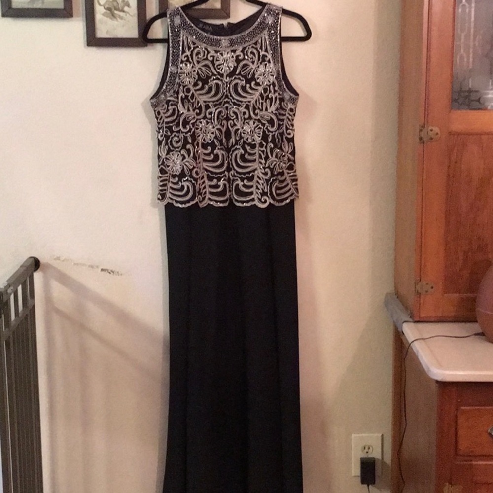 Elegant J Kara formal gown